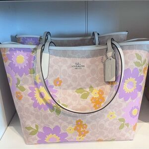NWT❤️  Coach City Tote Bag With Floral Print CBG71